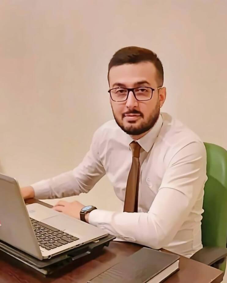 Portrait of Kamyar Kamali, Front-end Developer